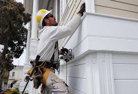 How To Choose The Right Materials for Your Siding Installation in 'Fairmont City, IL